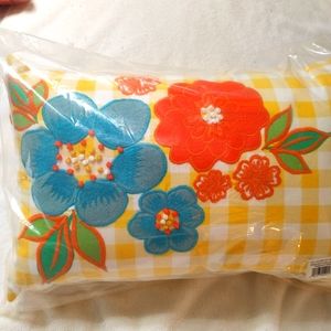 Pioneer Woman Gingham pillow